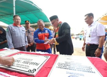 PT. ITP Tarjun Bantu Bangun Dua Los Pasar Tarjun Raya