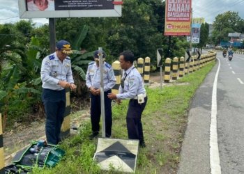 Jelang Haul Abah Guru Sekumpul, Rambu Rambu Dilakukan Perbaikan Oleh Dishub Kabupaten Banjar