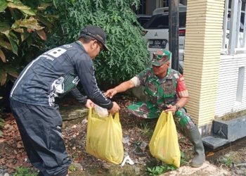 Kasus DBD Tambah Banyak, Warga Kelurahan Mentaos Gotong Royong