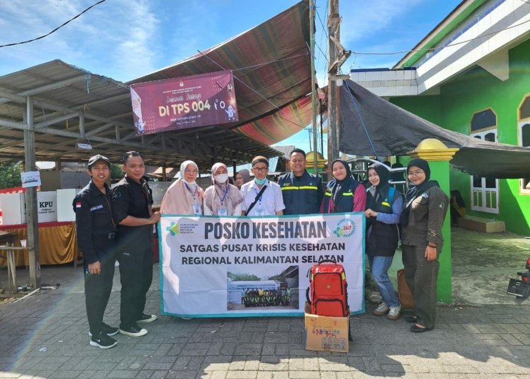 TCK EMT Dan Satgas Regional Kalimantan Selatan Pusat Krisis Kesehatan Lakukan Pemantauan Dan Periksa Kesehatan Petugas KPPS
