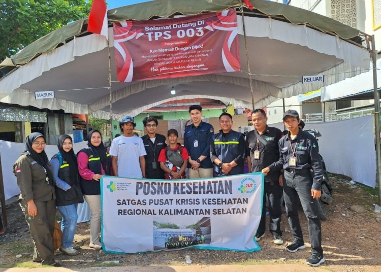 TCK EMT Dan Satgas Regional Kalimantan Selatan Pusat Krisis Kesehatan Lakukan Pemantauan Dan Periksa Kesehatan Petugas KPPS