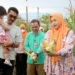 Bupati Banjar Bersama Ketua TP PKK Panen Buah Dan Sayur, Ini Menjadi Percontohan Bagi PKK Yang Lain