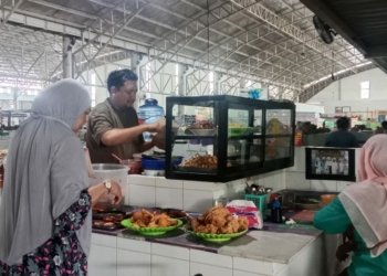 Harga Beras Mahal, Sekarang Tambah Nasi Bayar