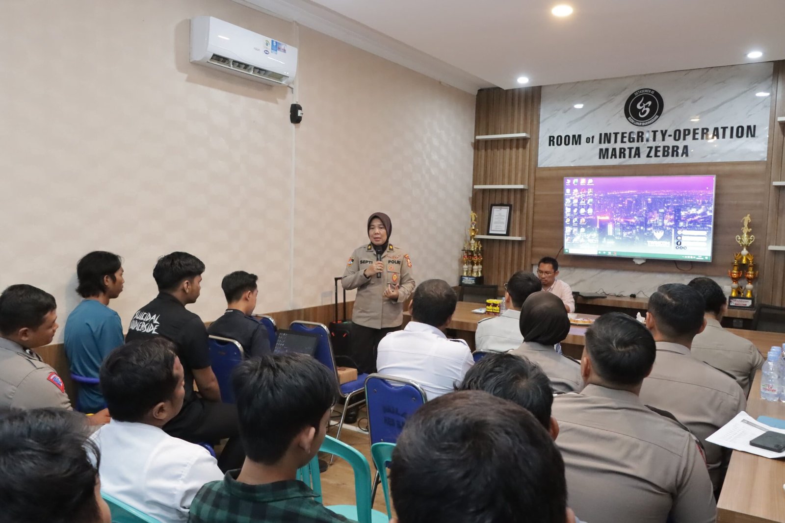 Polri Lakukan Evaluasi Kualitas Aplikasi Digital, Salah Satu Polres Banjar