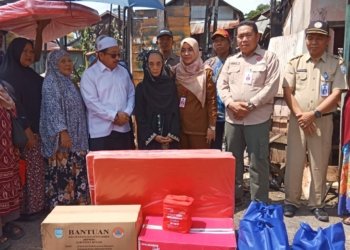 Wakil Bupati Kabupaten Banjar Serahkan Bantuan Untuk Korban Kebakaran