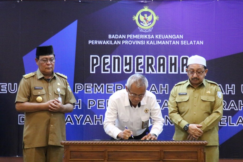 Wakil Bupati Kabupaten Banjar Serahkan LKPD Tahun Anggaran 2023