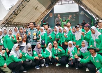 Terima 2 Penghargaan Sekaligus, Wali Kota Banjarbaru Gelar Sykuran Bersama Petugas Kebersihan