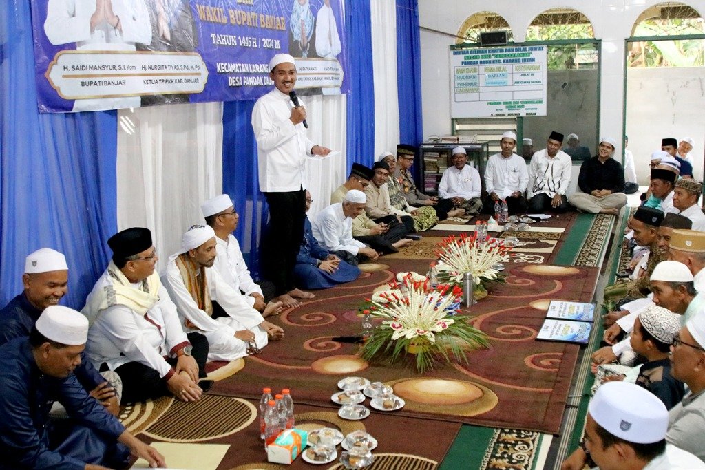 Kali Ini, Bupati Banjar Buka Puasa Bersama Dengan Warga Pandak Daun Karang Intan
