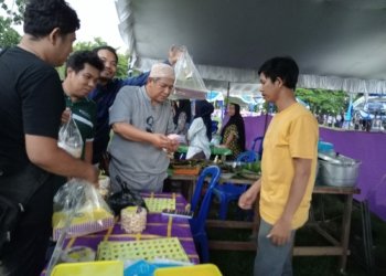 Dukung Perekonomian UMKM, Beli Menu Berbuka Puasa Sambil Nonton Festival Becatuk Dauh Di Alun Alun Ratu Zalecha Martapura