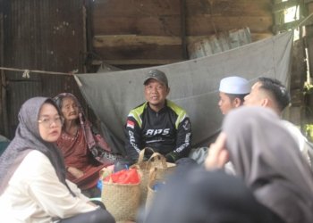Tinggal Dirumah Tidak Layak Huni, Nenek Masrumi Saat Dikunjungi Hanya Minta Belikan Mukena Dan Al Qur’an