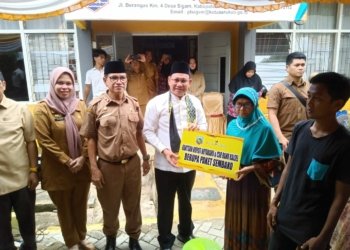 Safari Ramadhan Ke II, Bupati Serahkan Bantuan di Kecamatan Pulau Laut Sigam