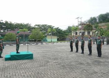 Dandim 1022 Tanah Bumbu Pimpin Pelantikan Kenaikan Pangkat di Aula Makodim