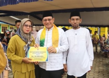 Safari ke 7 Bupati Kotabaru Bagikan Ragam Bantuan Sampai ke Lansia