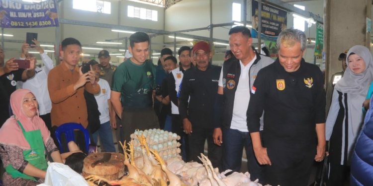 Dandim 1006 Banjar Dukung  Semarak Berbelanja Ke Pasar Tumbuhkan Laju Perekonomian 