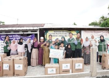 Peduli Sesama, PLN Bagikan Bantuan 1.250 Clothing Donation Hasil Program EVP