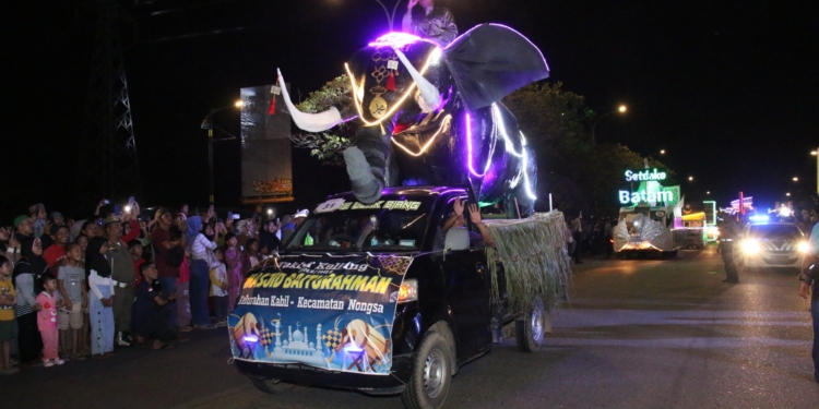 Wakapolresta Barelang Bersama Forkopimda Kota Batam Pawai Takbir Idul Fitri