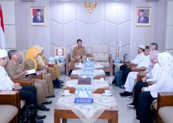 Bupati Kabupaten Banjar Meminta Petugas Haji Untuk Layani Jemaah Haji Dengan Ekstra