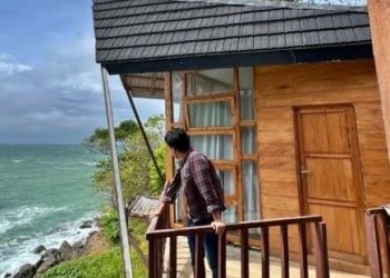 Banyak Wisatawan ke Teluk Tamiyang Tidak Kebagian Penginapan