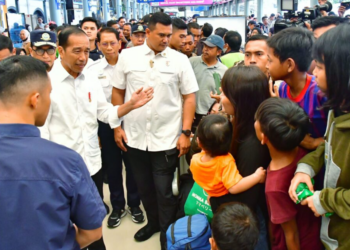 Presiden Jokowi Pantau Arus Mudik ke Pasar Senen