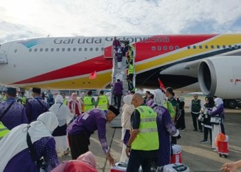 Jemaah Haji Kloter Pertama Embarkasi Banjarmasin Berangkat