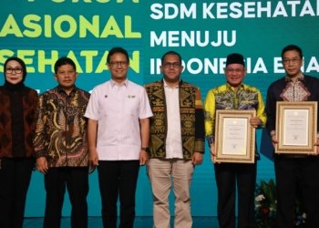 Jelang Harjad, Bupati Kotabaru Dapat Penghargaan Dari Menkes