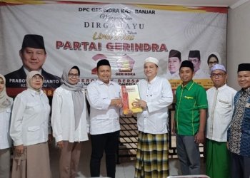 H Syaifullah Tamliha Masukan Berkas Bakal Calon Bupati Kabupaten Banjar Ke DPC Partai Gerindra