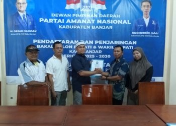 H Ibank Antar Berkas Ke PAN Kabupaten Banjar, Anang Fadli: Kalau Bisa, Bupati Atau Wakil Orang Asli Banjar