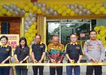 MR.DIY Ajak 50 Anak Muda Samarinda Lakukan Aksi Bersih bersama World Clean Up Day Indonesia