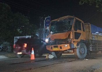 Laka Lantas di Depan Ratu Elok Banjarbaru Libatkan 2 Truk, Ditengarai Bawa Campuran Bahan Peledak?