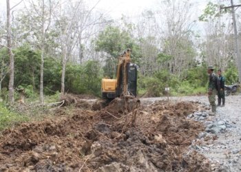 TMMD ke-120 di Tanbu, Kodim 1022 Tanbu Perluas Badan Jalan dan Buat Sumur Bor