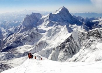 2 Pendaki Everest Meninggal, 3 Masih Hilang