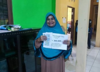 Pemerintah Desa Sarigadung Salurkan BLT DD Kepada Warganya Yang Kurang Mampu