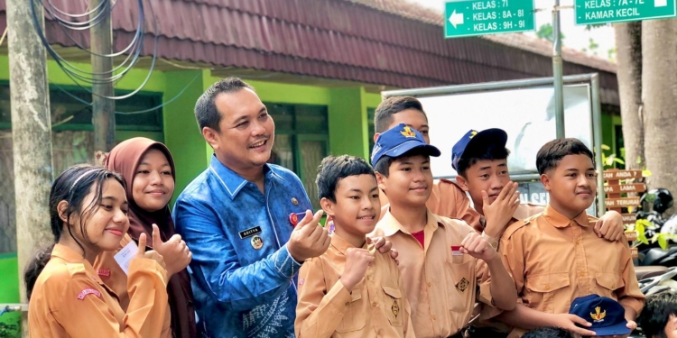 Sukses Raih Juara Tingkat Regional-Nasional, Walikota Aditya Akui Bangga Jadi Alumni SMPN 2 Banjarbaru