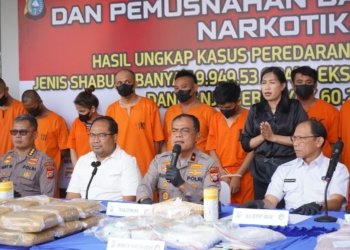 Polda Riau Tangkap Kurir Narkoba Bawa Sabu 9,5 Kg
