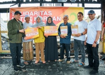 Andi Rudi Salurkan Bantuan Dari H Isam Sebesar Rp 1 Miliar Kepada Korban Kebakaran