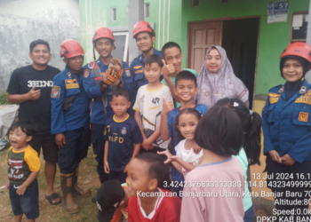 DPKP Kabupaten Banjar Evakuasi Kukang Masuk Rumah Warga