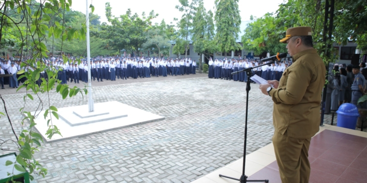 Plh. Sekda Pemkab Asahan Jadi Pembina Apel Di UPTD SMP Negeri I Kisaran