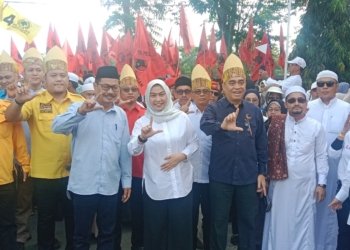 Lisa Halaby – Wartono Mendaftar ke KPU: Ulun Tulus Ingin Membawa Perubahan Positif