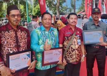 Pemerintah Kabupaten Banjar Serahkan Bantuan Untuk Korban Angin Puting Beliung