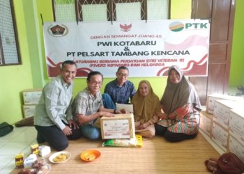 PWI Kotabaru Kolaborasi PT Pelsart Tambang Kencana Tbk Bagikan Sembako Kepada PIVERI Kotabaru