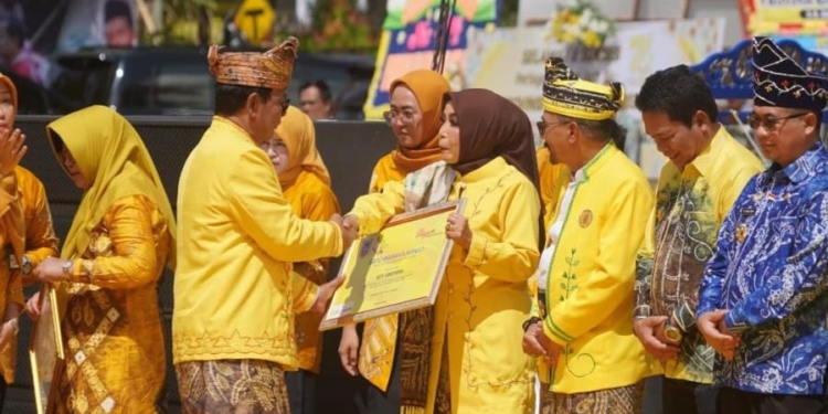 Dukungan Walikota Aditya Perbaiki Pelayanan, SKPD Banjarbaru Borong Penghargaan di Harjad ke-74 Kalsel
