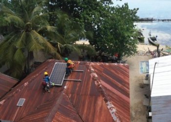 Pasang 118 Mikro PLTS, PLN Listriki Warga Tiga Pulau di Pangkep Dengan Energi Bersih