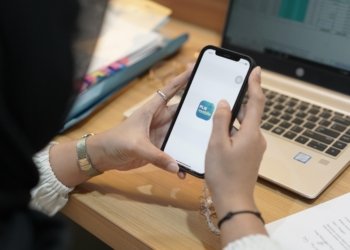 Pengunduh Aplikasi PLN Mobile Tembus 2 Juta Menjelang Hari Pelanggan Nasional 2024