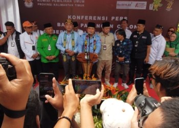 Rudy Mas’ud dan Seno Aji Daftarkan Diri Ke KPU Kalimantan Timur