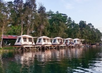 Tawarkan Pemandangan Indah & Sejuk, Glamping Danau Seran Cocok Jadi Destinasi Liburan Akhir Pekan