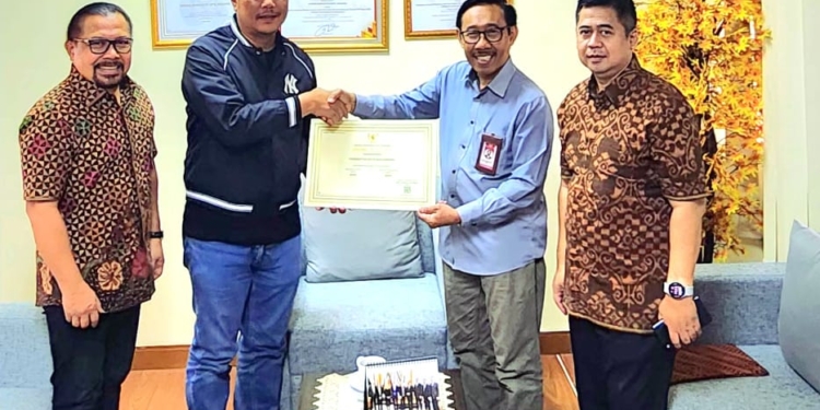 KASN Anugerahkan Aditya Piagam Penghargaan, Wujudkan Perbaikan Manajamen ASN di Banjarbaru!