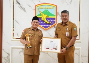 Bupati Kabupaten Kotabaru Sayed Ja’far Alaydrus Raih Penghargaan dari TV One