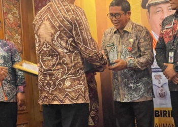 Pemerintah Kabupaten Banjar Terima Penghargaan Indeks Tata Kelola Pengadaan Peringkat Baik dan Kematangan UKPBJ Level 3