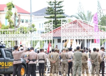 Polisi Kawal Ketat Aksi Unjuk Rasa Mahasiswa di Kantor Walikota Batam