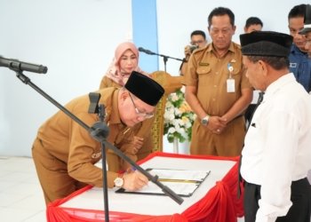 9 Kepala Desa dan 61 BPD Kecamatan Pulau Laut Utara Dikukuhkan Bupati Kotabaru